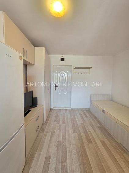 Piata Trapezului/metrou 1 Decembrie 1918 - 3