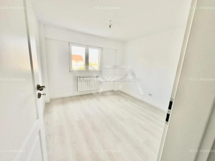 De vanzare Apartament  4 camere tip duplex  Pacii, etajul 4 si 5 - 6