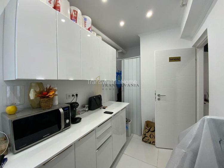 Spatiu comercial de vanzare - 12