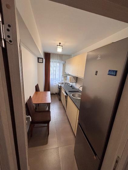 Apartament 2 camere decomandat de inchiriat | loc parcare inclus | Baza 3  - 5