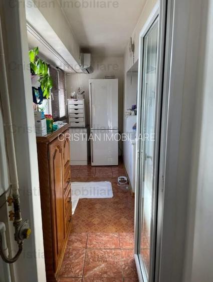 AP 1 camera transformat in 2 camere, Calarasilor, ETAJ 8 - 4