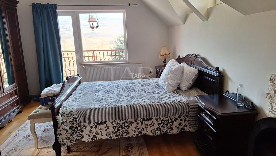 Casa Elegantă în Borhanci - 12