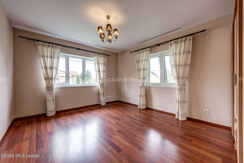 Casă individuală - 860 mp teren, 4 dormitoare si birou - 14