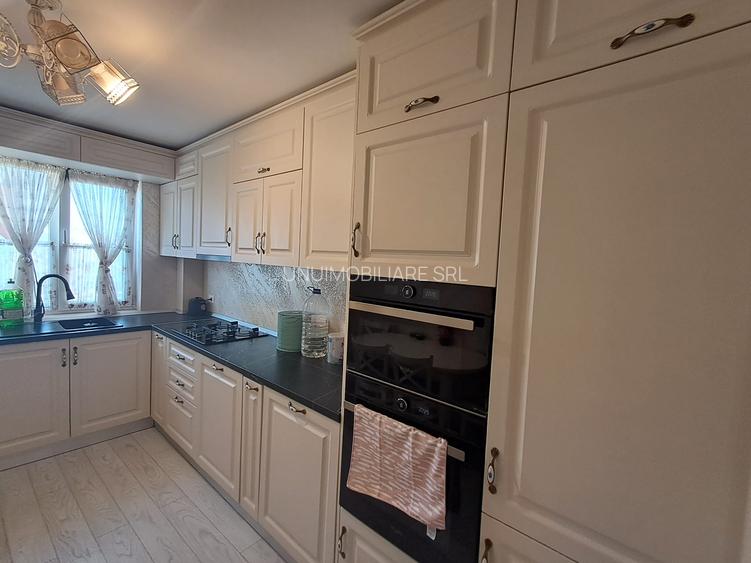 Apartament 4 camere Zona Primarie - Cinema Balada - etaj 3/3 - 100 mp - 25