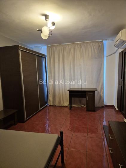 Inchiriez garsoniera 5 min de metrou Dristor - 6