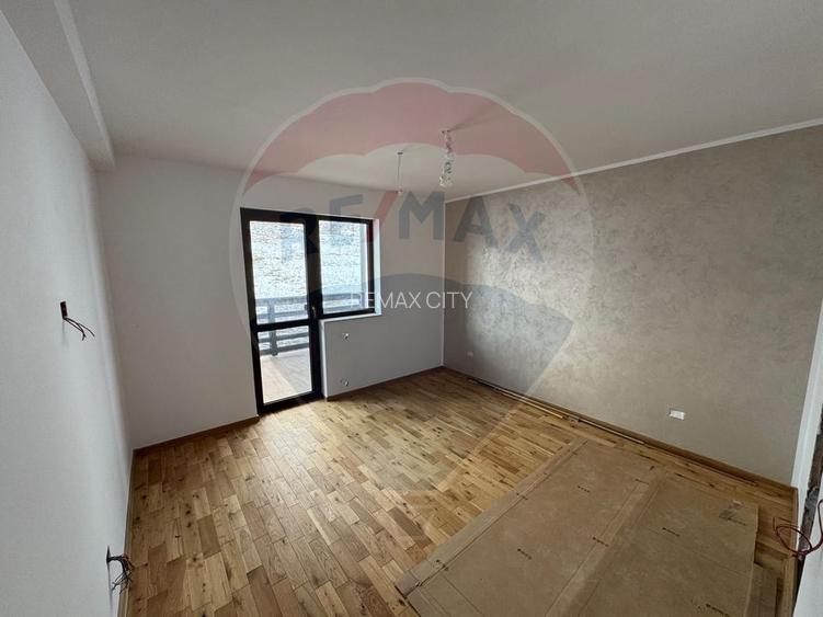 Casa  si  teren zona Balaurul - 18
