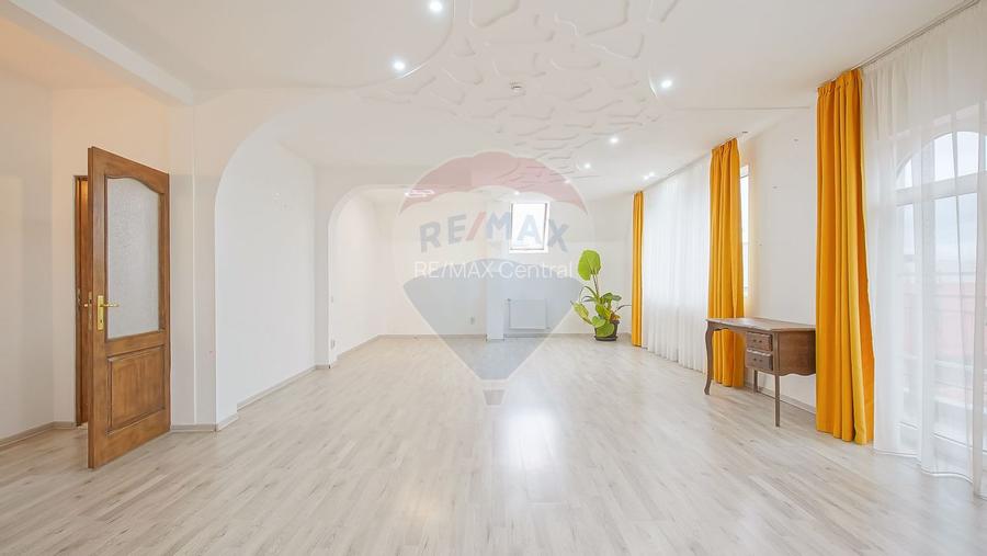 CENTRAL - Vila  DE INCHIRIAT  - pretabila diverse businessuri - 16