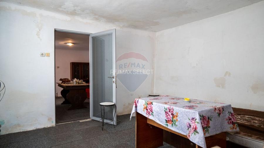 Oferta - casă de vânzare  si teren 241 mp, în zona Andronache - 6