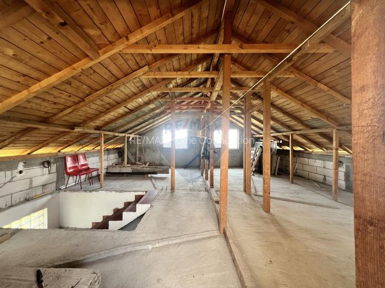 Casă / Vilă cu 3 camere de vânzare - 23