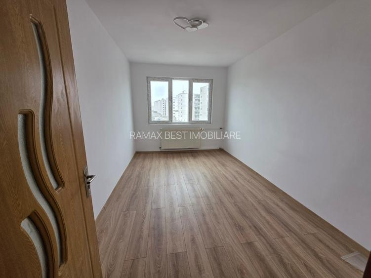 Dristror, chiar la metrou, 10 minute mall Park Lake, bloc 1978 - 10