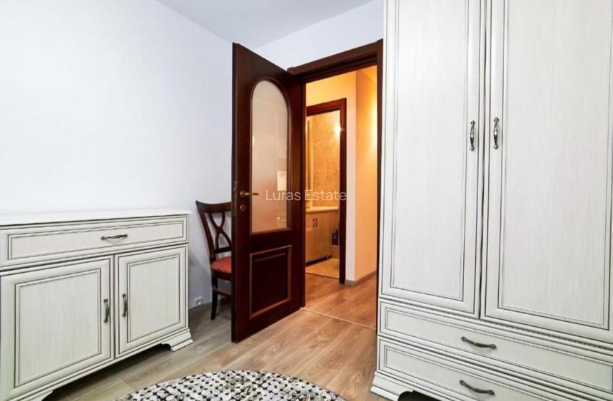 De vanzare – Apartament 3 camere, decomandat, zona Dacia - 9