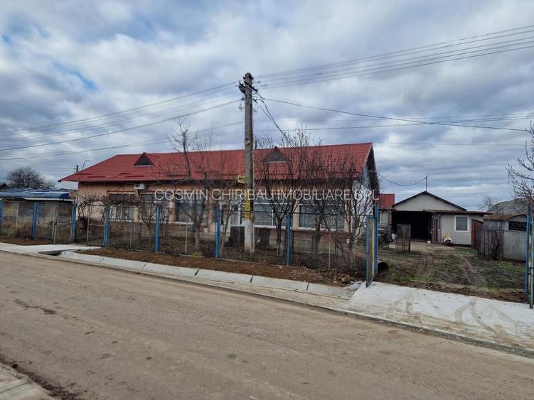 Se oferă spre vânzare / închiriere clădire cu spațiu comercial - 11