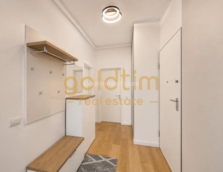 FIRST RENT/ IANCU NICOLAIE/ PRIVELISTE LAC/ PARCARE/ DRESSING - 12