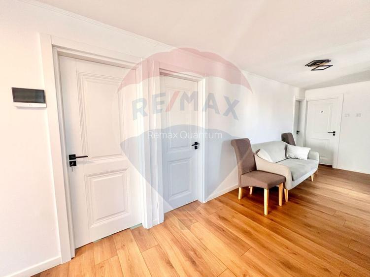 De vânzare casă cu 12 camere, în zona Decebal - 2
