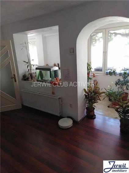 Casa 3 camere, Calnic - 2