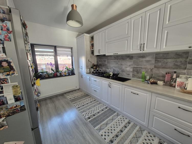 Casa 4 camere Mobilata si Utilata cu Panouri solare si Batarie, Miroslava - 10