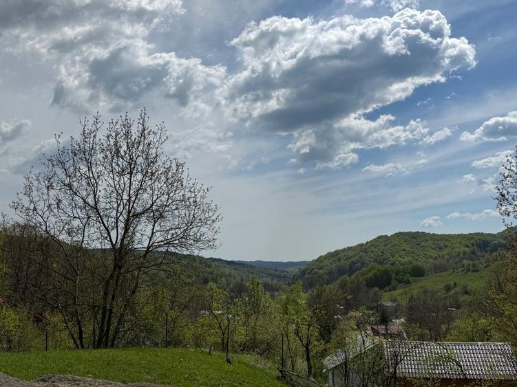 Teren intravilan 2440mp cu autorizație de construire și proiect !