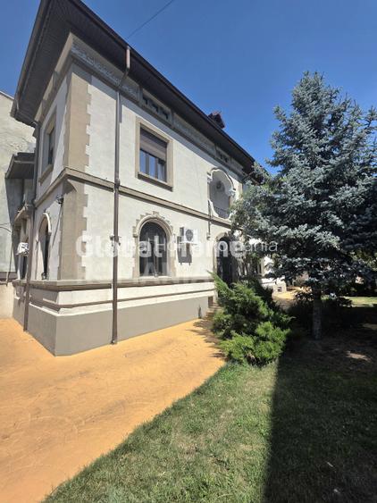 Cismigiu Garden | Office Interbelic Villa - 12 Rooms - 637 Land - 441Sqm Surface - 51