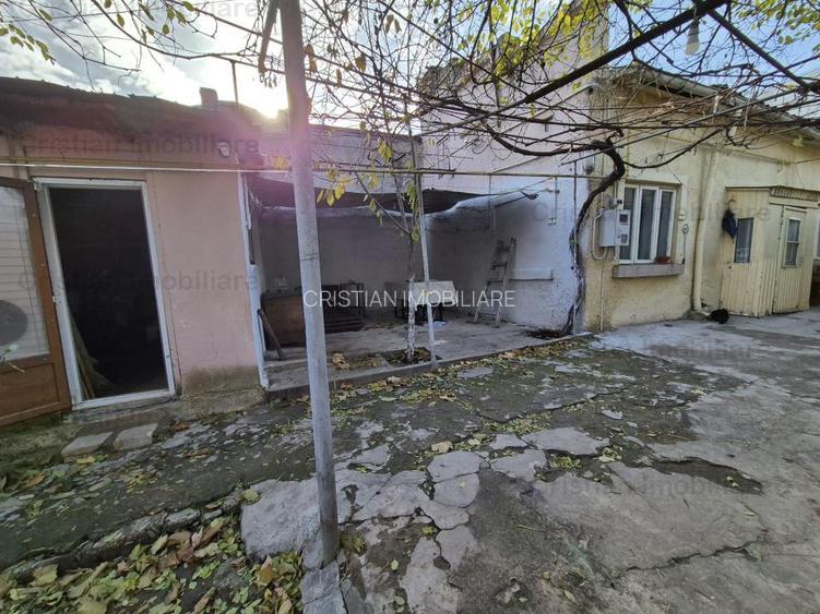 Casa 3 camere, caramida, toate utilitatile, teren 226 mp zona Centru Istoric - 2