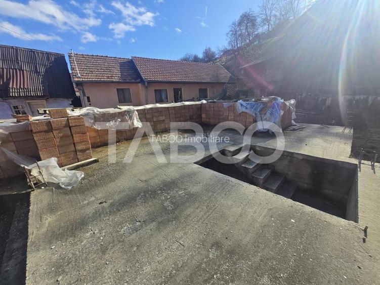 Teren de vanzare 436mp intravilan cu fundatie si proiect casa Rasinari - 2