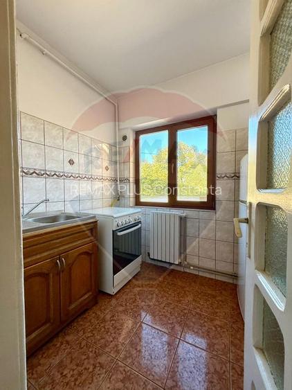 Casă / Vilă cu 5 camere de vânzare pe Bulevardul Ferdinand Constanta - 15