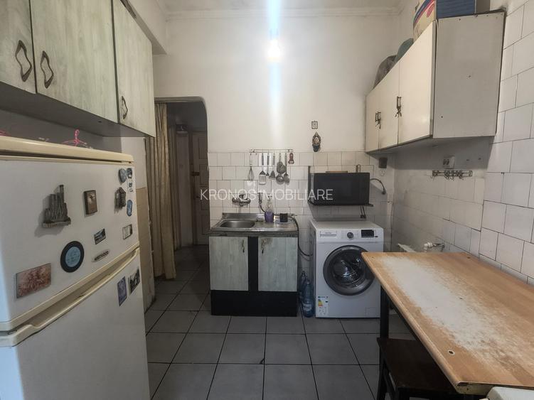 CENTRU VECHI APARTAMENT CU 3 CAMERE 75 MP PRET 152900 EURO - 9