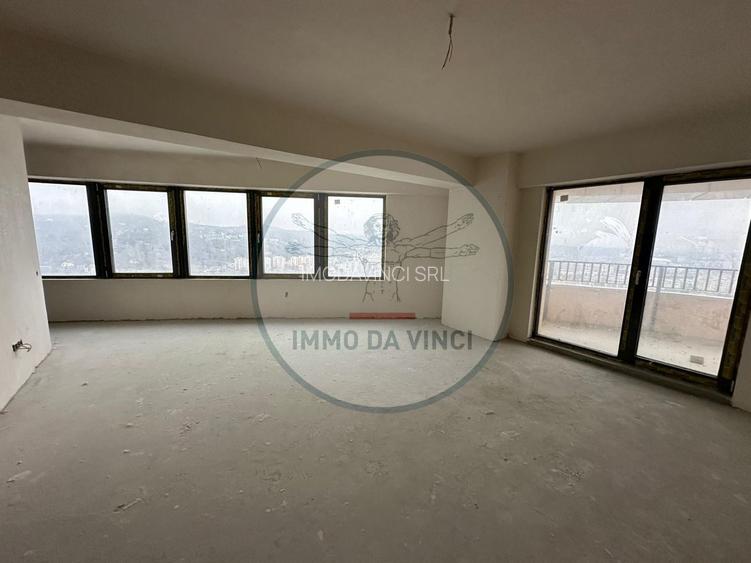 Penthouse West Tower - 14