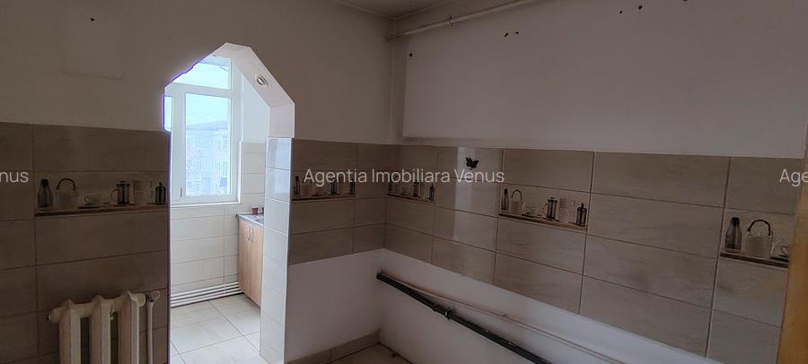 Apartament 2 camere decomandat in zona Bucovina - 6