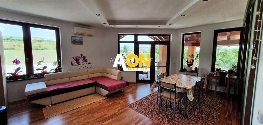 Casa parter+demisol, 1200 mp teren, pretabila pt 2 familii, Sard - 6