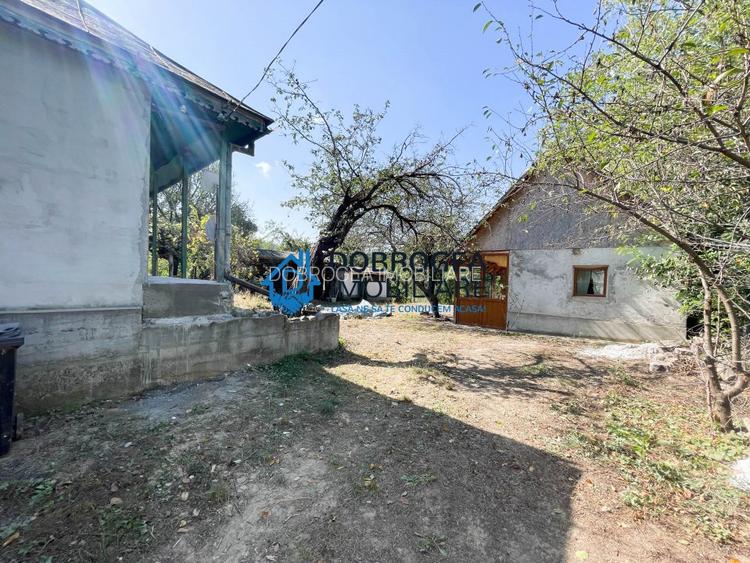 Sat Parches, 2 case  individuale, teren 4860 mp - 3