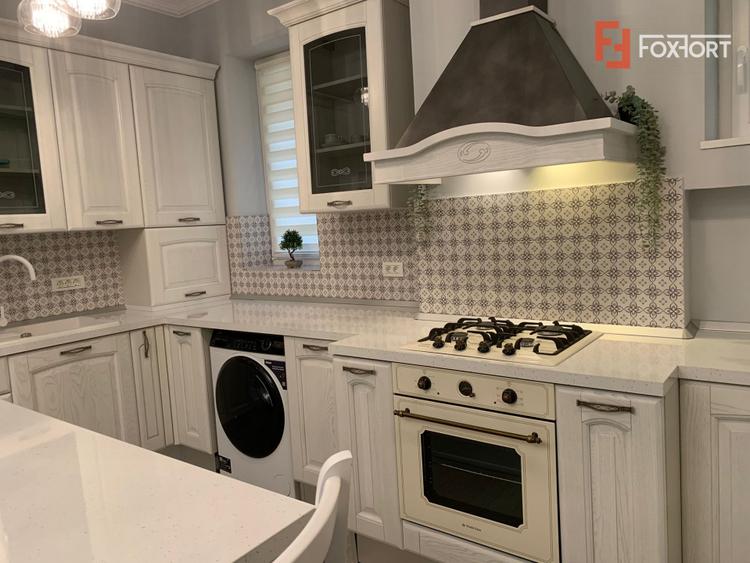 Apartament cu 3 camere, parter inalt - Central