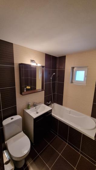 Apartament cu 3 camere in zona Tirapezului - 1 Decembrie 1918