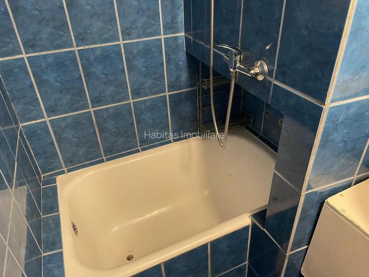 0 COMISION 2 camere, zona Piata Hermes, bloc izolat - 8