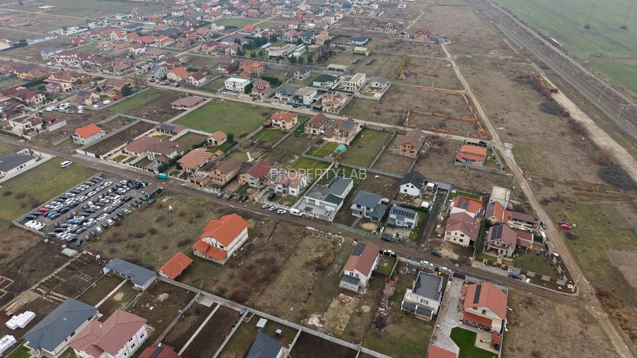 Teren intravilan de 925 mp în Vladimirescu - 17