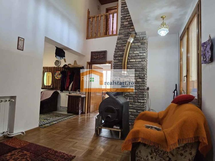 Vedere padure, panouri solare si fotovoltaice, pompa de caldura,  semineu - 13