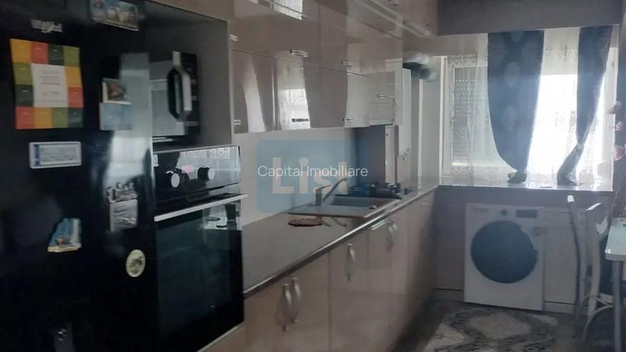 Apartament 3 camere, strada G-ral Eremia Grigorescu (Garii), 105.000€ - 2