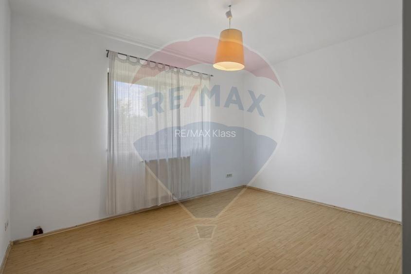 Casă individuală luminoasa cu 6 camere, cu grădină de 572 mp in Gulia - 11