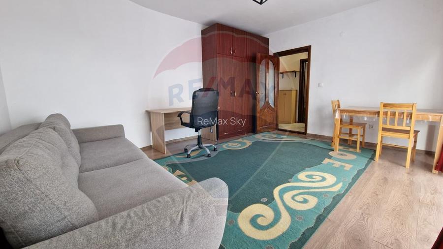 Garsonieră decomandată de închiriat, pe strada Prof. Ioan Rus - 2