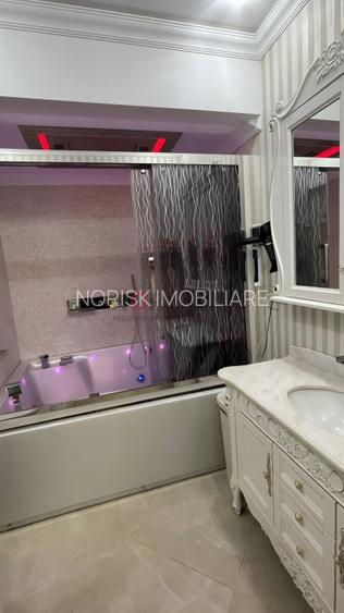 Elite Lakefront Villa – Greenlake - 17