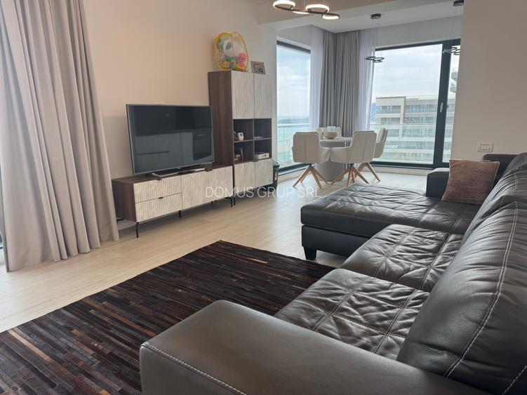 Vând apartament cu trei camere vedere superbă la mare - 8
