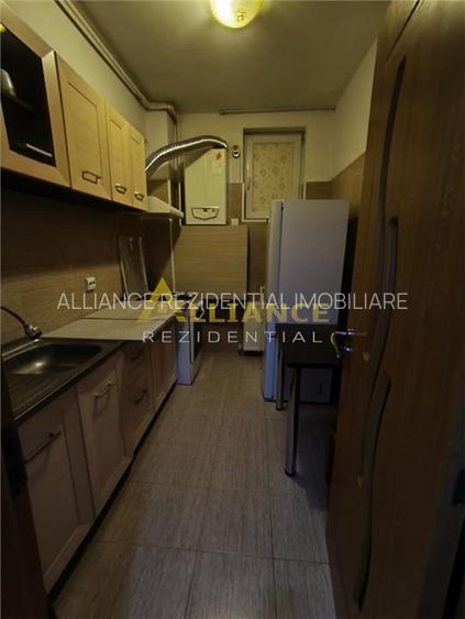 Garsoniera de vanzare in bloc reabilitat -  Sector 4 - 6