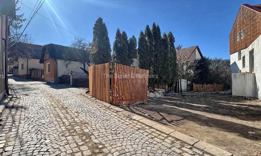 Imobil compus din 8 unitati locative - 9