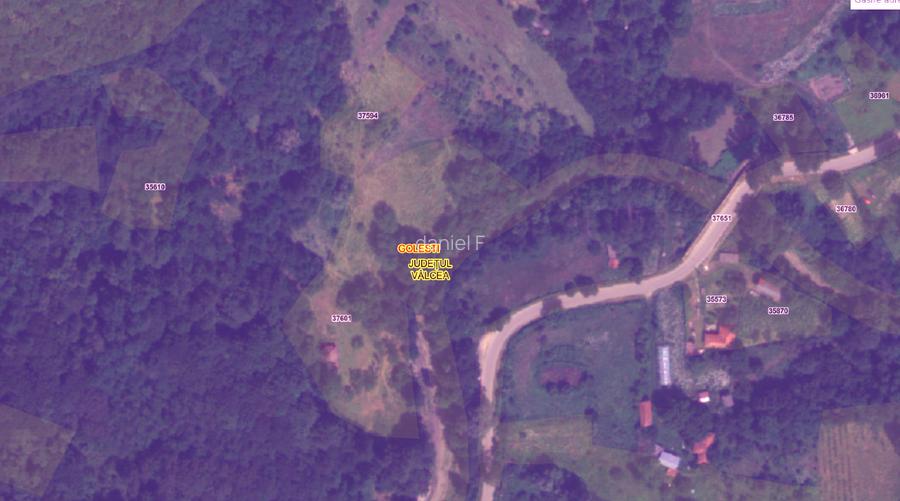 Teren de vis la munte – 7.795 mp – construibil – pârâu, pădure, fără vecini - 8