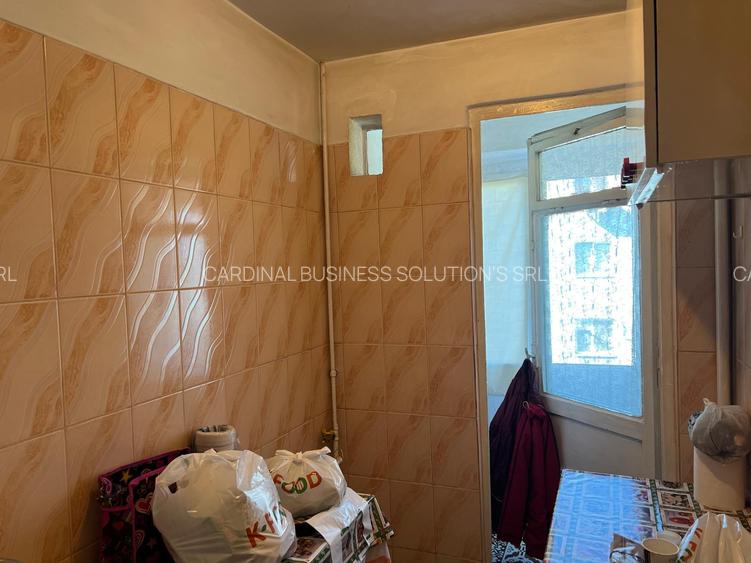 2 camere Salaj -Ferentari , str Livezilor - 4