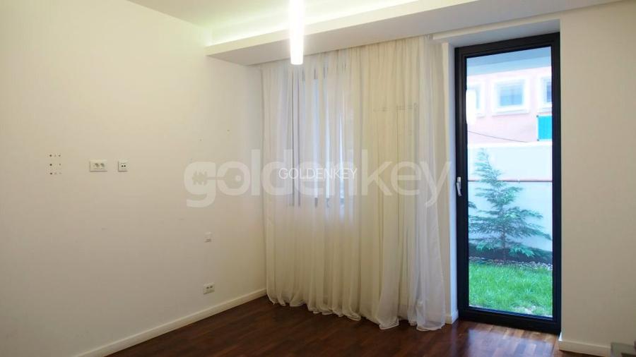 Apartament superb cu 3 camere, gradina si piscina - 9