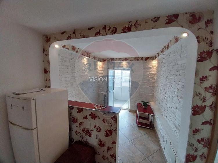 Apartament 2 camere decomandat in Rovine - Penny - 3