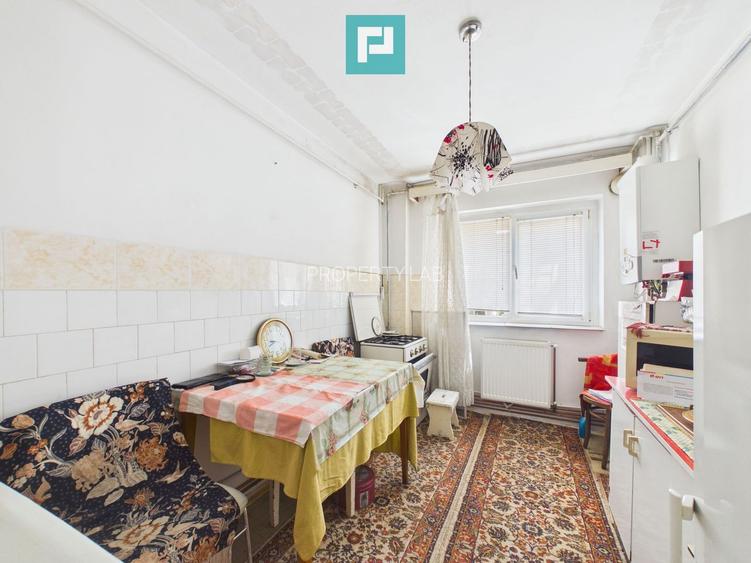 Apartament cu 2 camere semidecomandat - central - 6