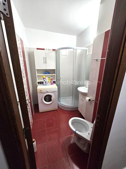 Garsonieră, zona Giurgiului, 2 stații  Eroii Revoluției, str Magurei, 1 - 11