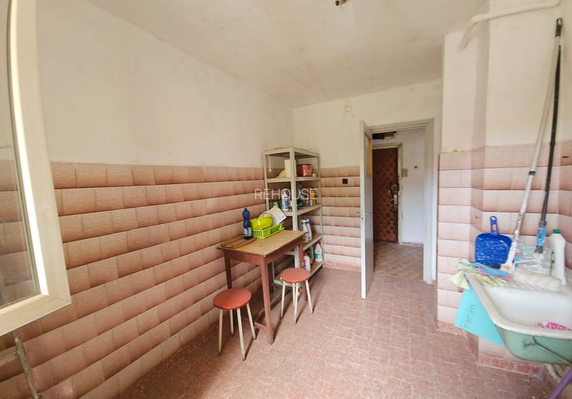 Lacul Tei stradal, vis-a-vis Parcul Circului, 2 balcoane, 75mp, - 6