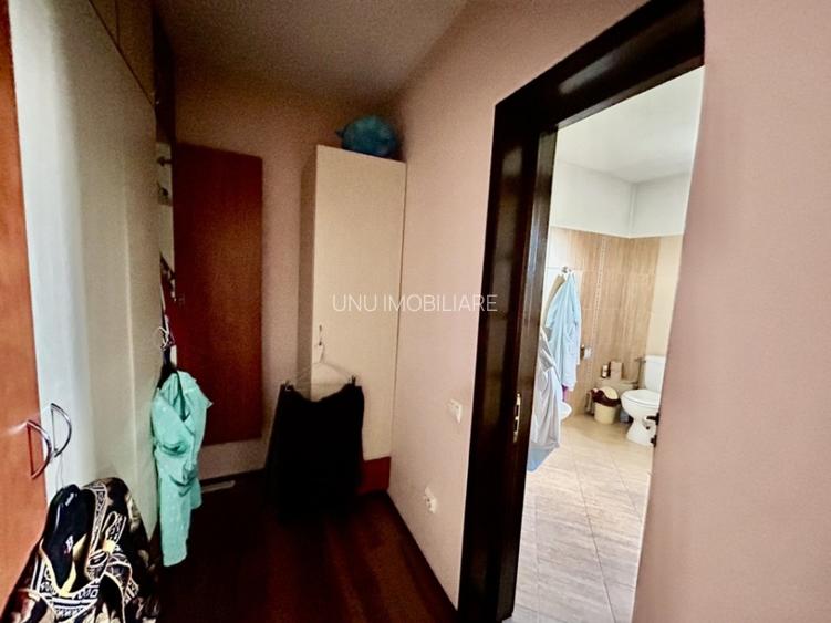 Vilă de familie 1000 mp teren, 6 camere, garaj 2 mașini, foișor - Valea Lupului - 16